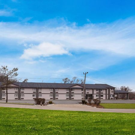 Red Lion Inn & Suites Caseyville Bagian luar foto