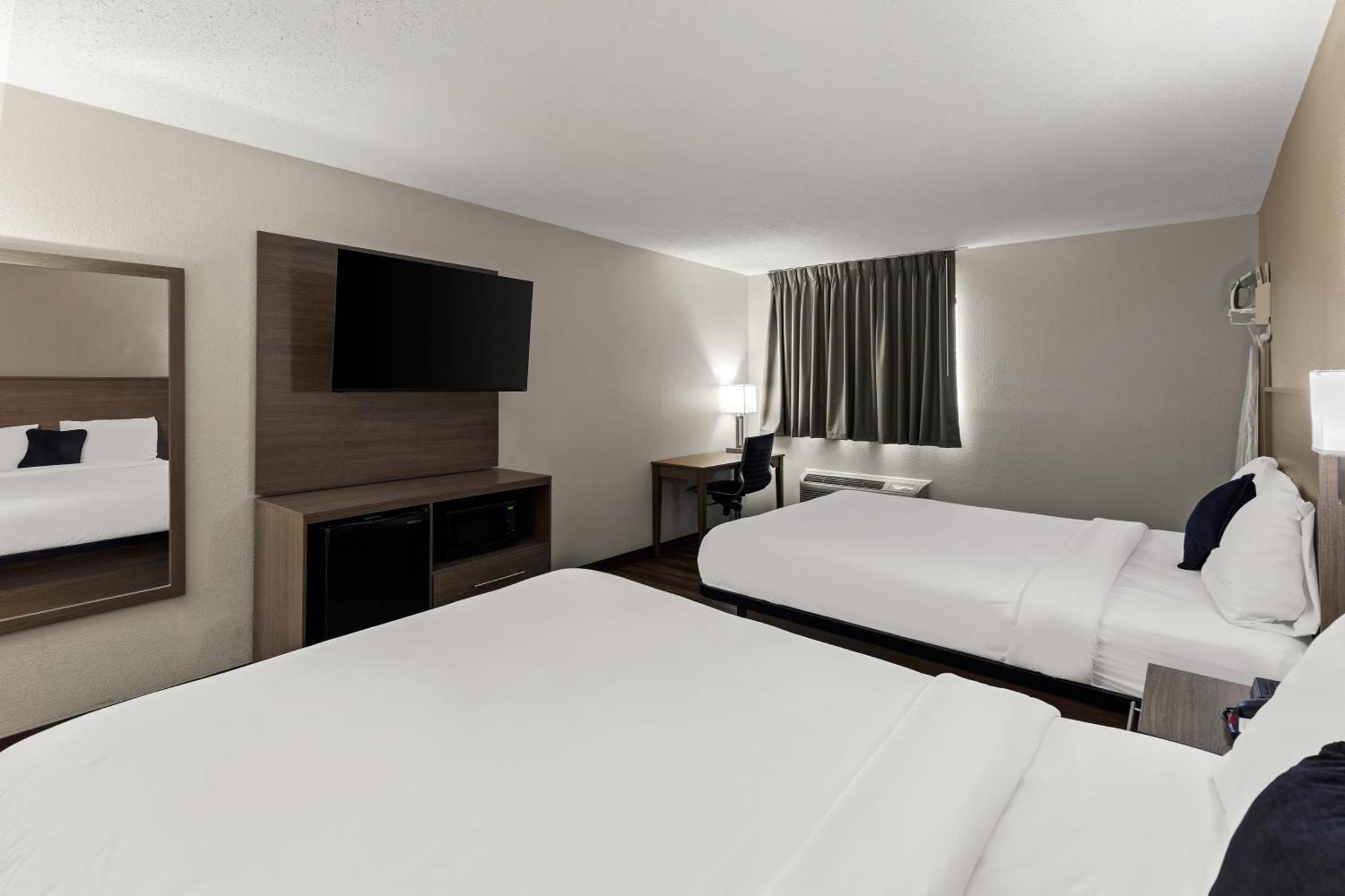 Red Lion Inn & Suites Caseyville Bagian luar foto