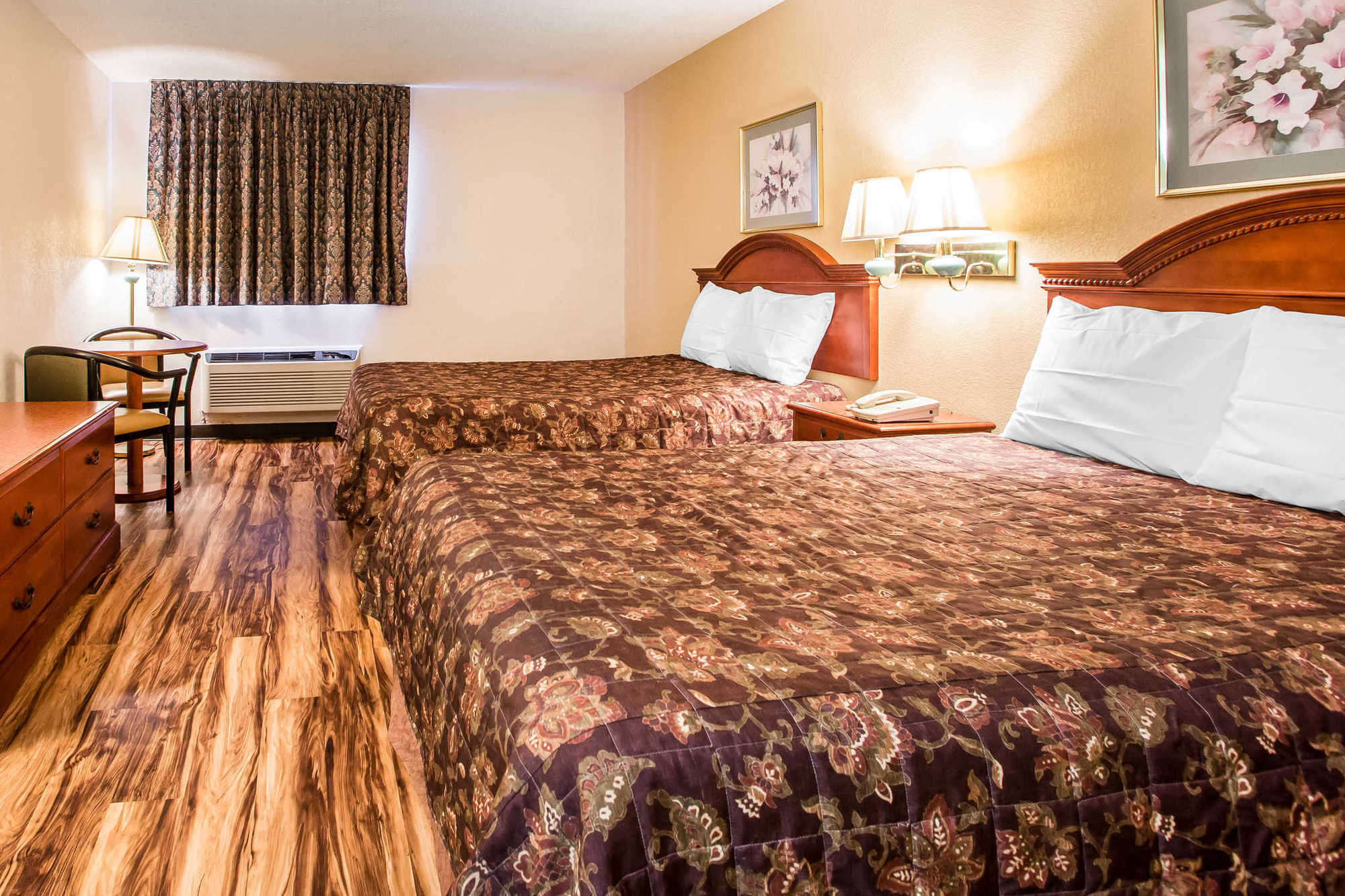 Red Lion Inn & Suites Caseyville Ruang foto